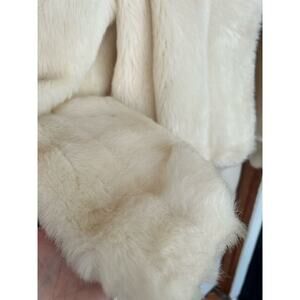 Stunning Vintage Faux White Fur Coat (Ivory) Cropped